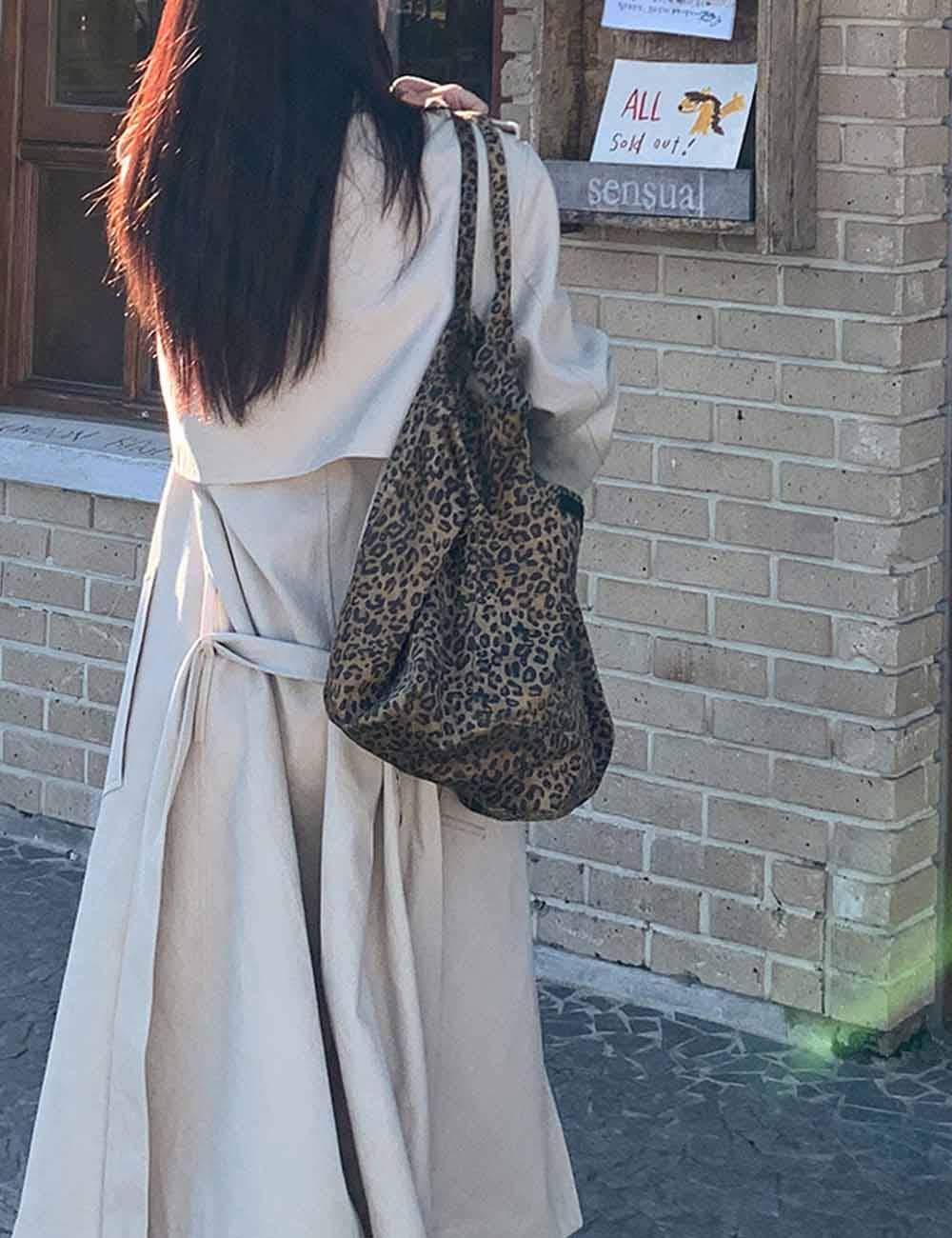 Wild & Chic Leopard Print Tote