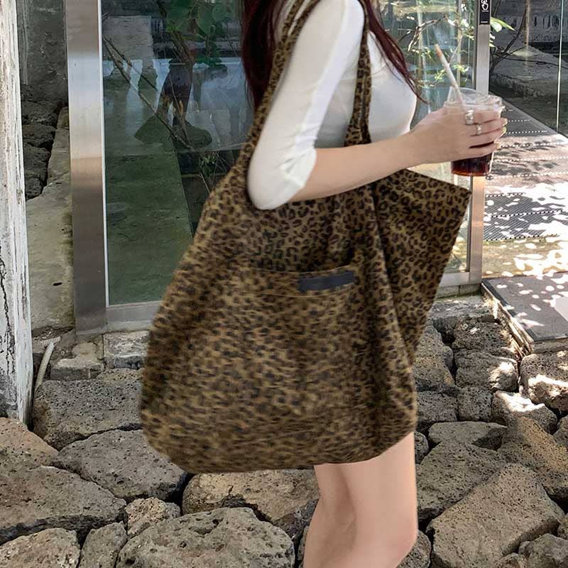 Wild & Chic Leopard Print Tote